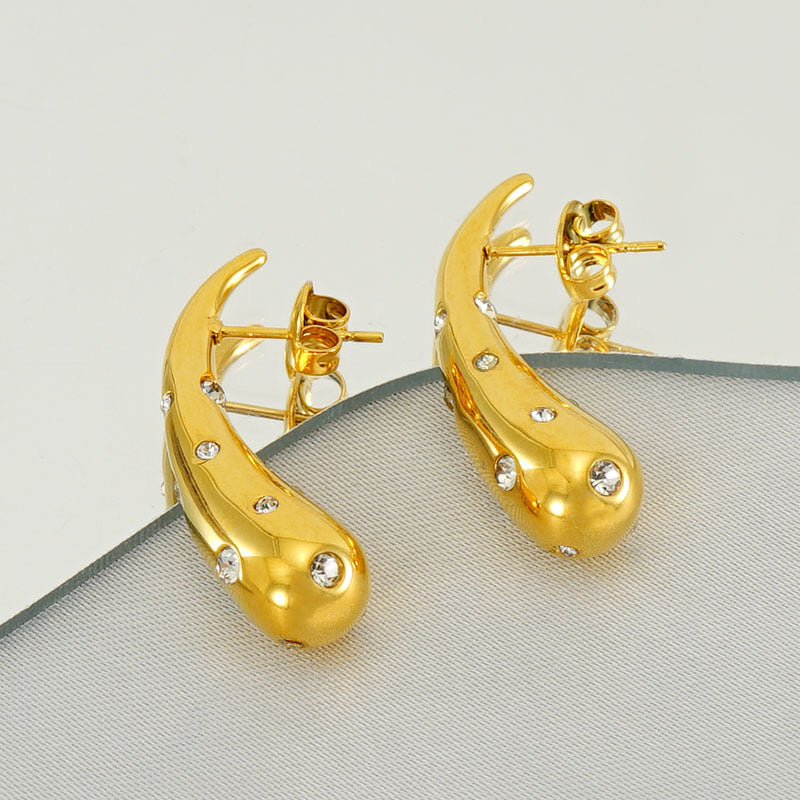 Elara Drop Earrings