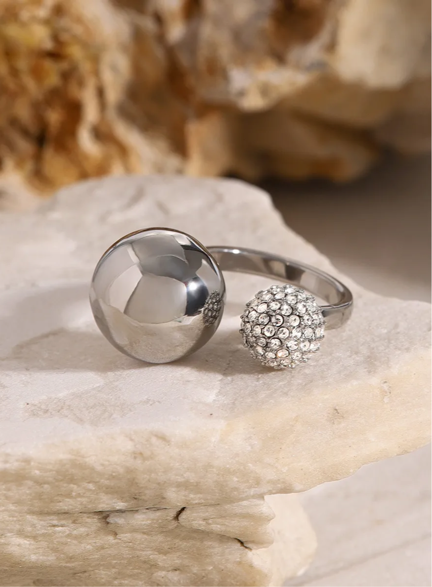 Sienna Sphere Ring