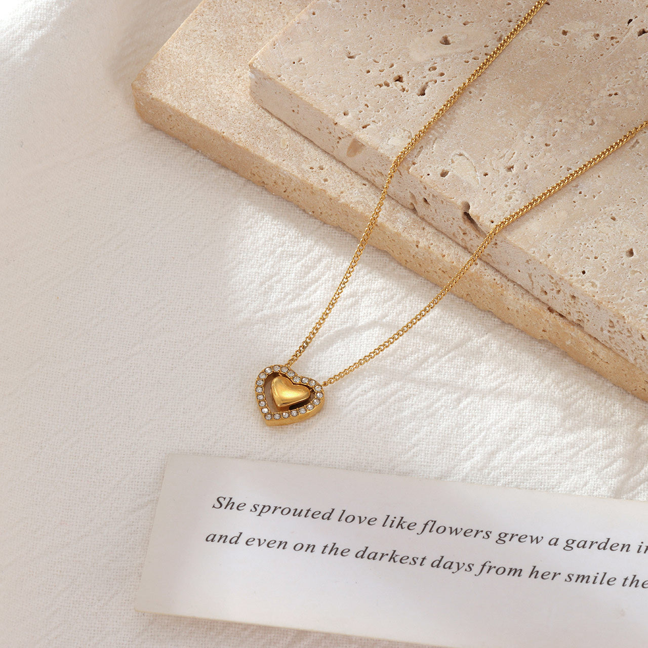 Elara Necklace