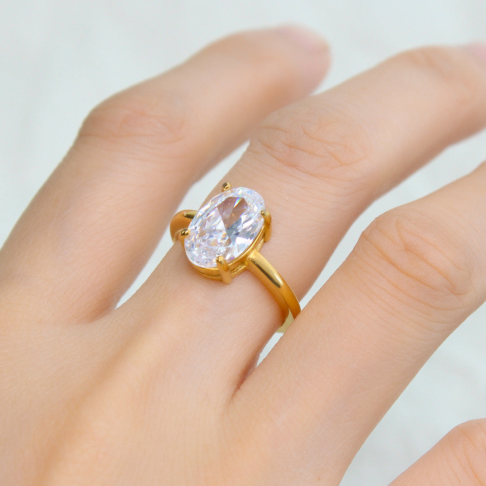 Selena Solitaire Ring