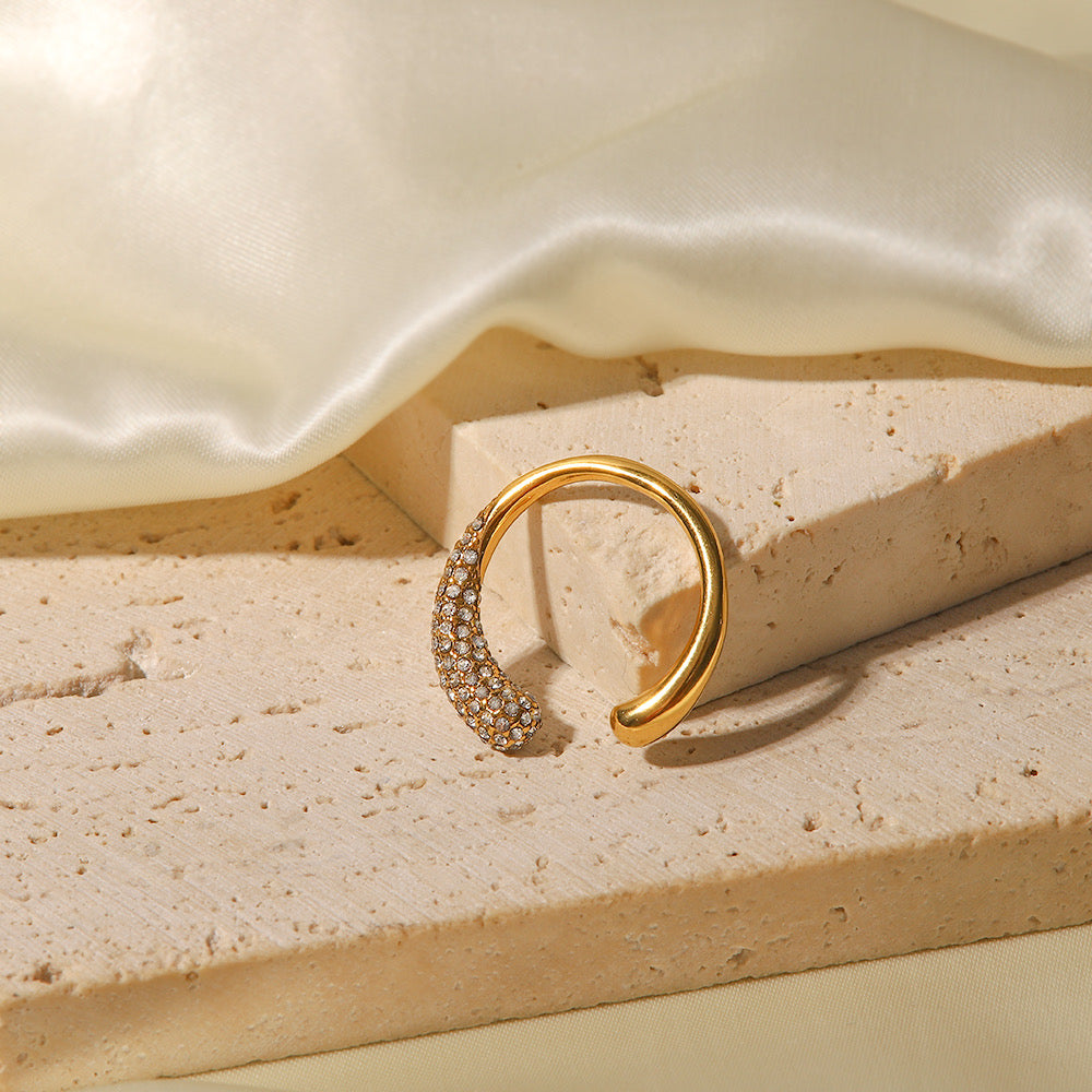 Elle Ring