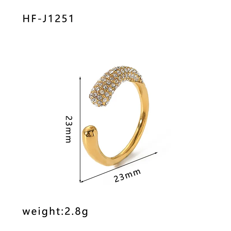 Elle Ring
