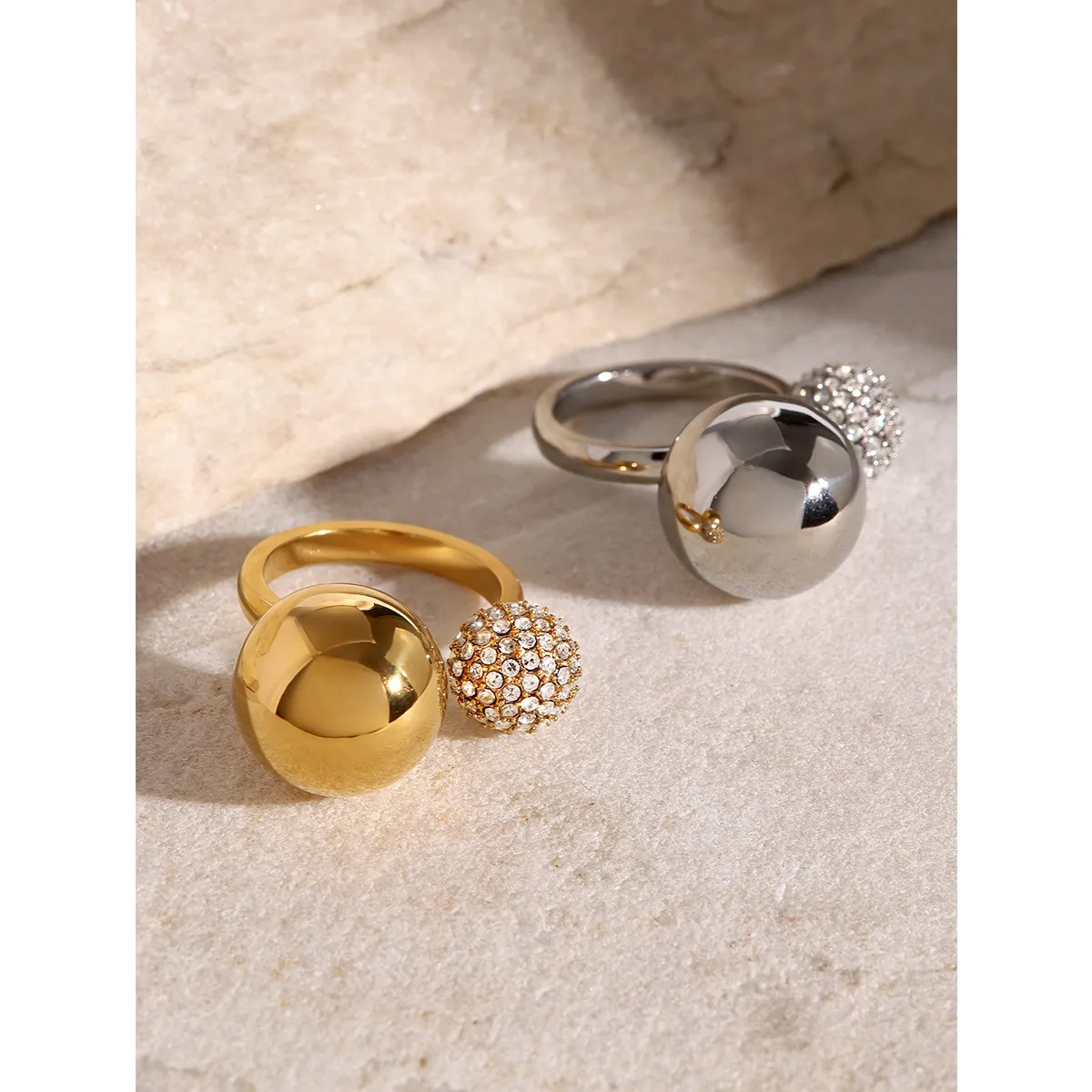 Sienna Sphere Ring