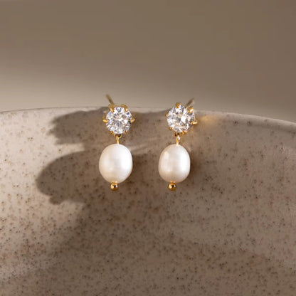 Elsa Pearl Earrings