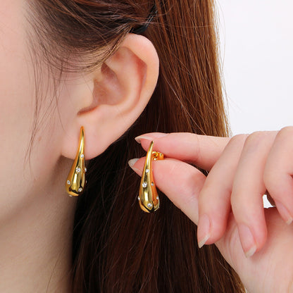 Elara Drop Earrings