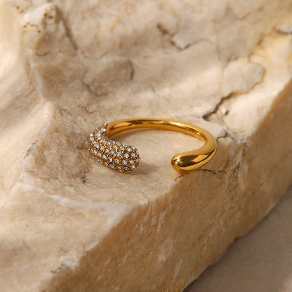Elle Ring