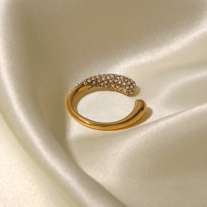 Elle Ring
